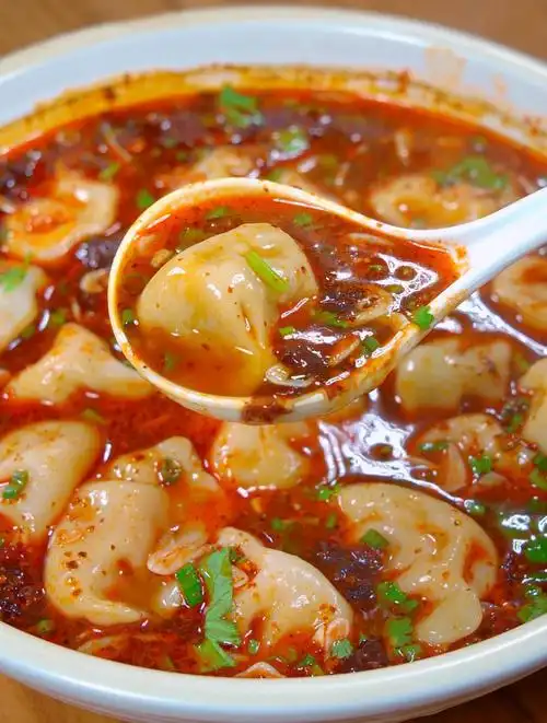 酸汤水饺的家常做法,酸酸辣辣的,学会你再也不用去饺子馆了