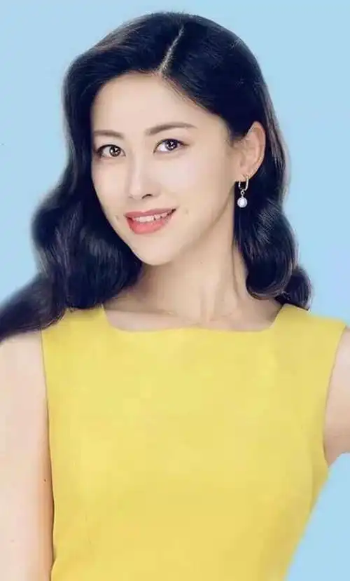 霸占全球最美面孔8年的朱珠微胖但穿衣得体艳而不俗太迷人