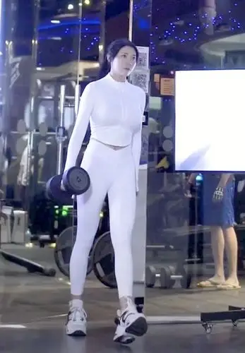 健身女美集中营刘太阳的独特风格你爱了嘛