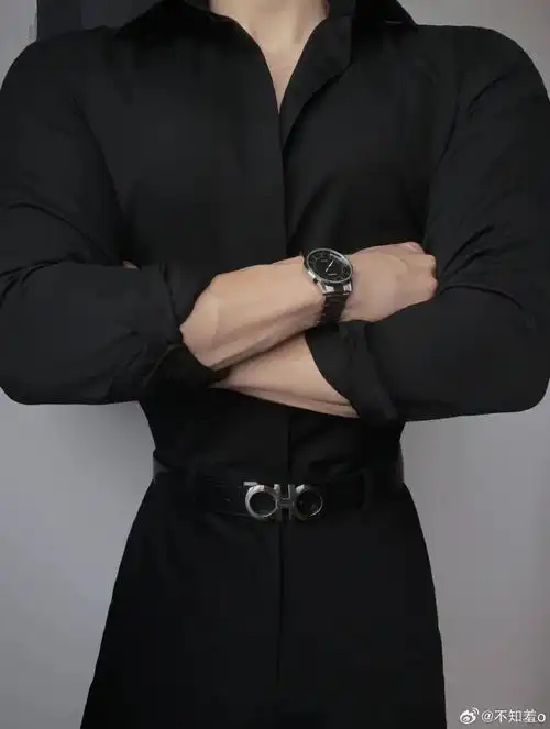 服装 工作服 西装 制服 690_915 竖版 竖屏