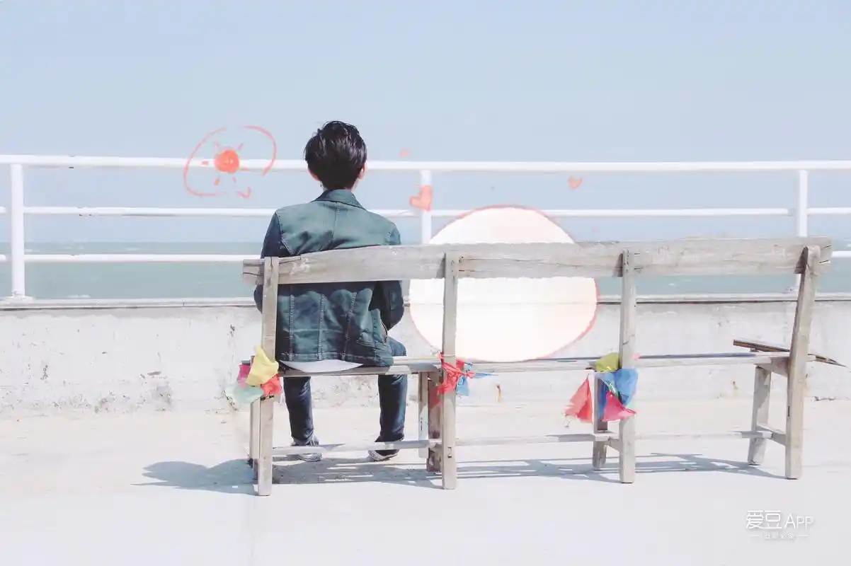 王源背影杀 想和源哥并肩排排坐