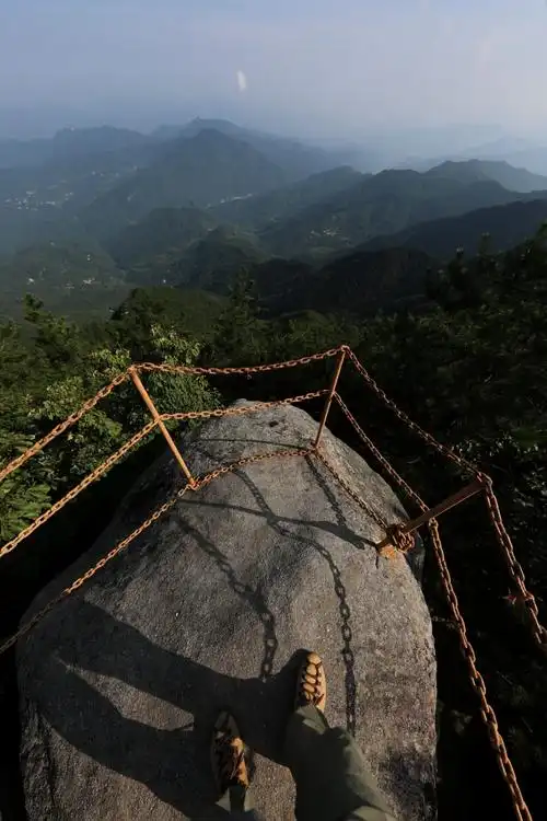 罗田大别山薄刀峰