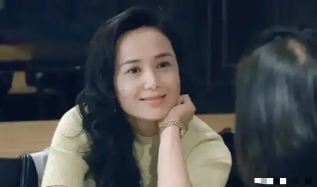 蒋雯丽长发旧照