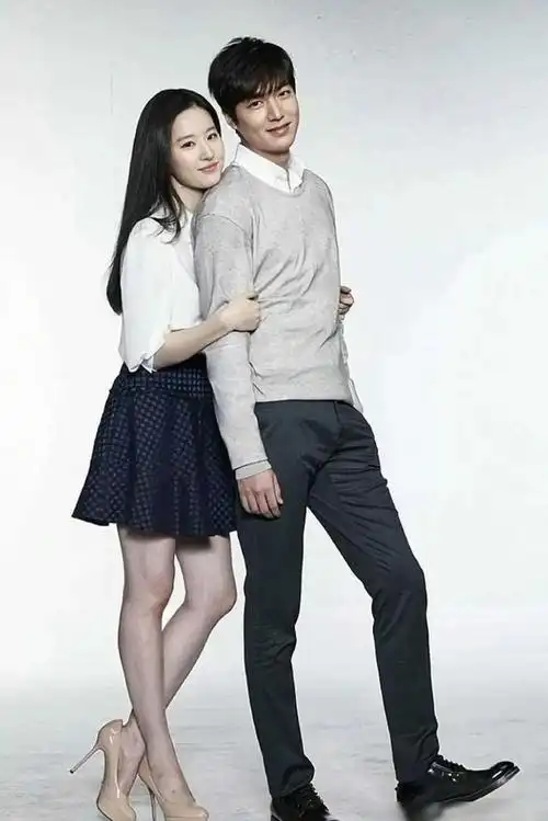 娱乐圈里多数明星的身高都不够真实但钟汉良183的身高绝对真