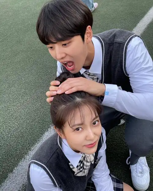 致郁生日 免费观看全集在线播放 16全集大结局 2021年剧情韩剧-花蝴蝶