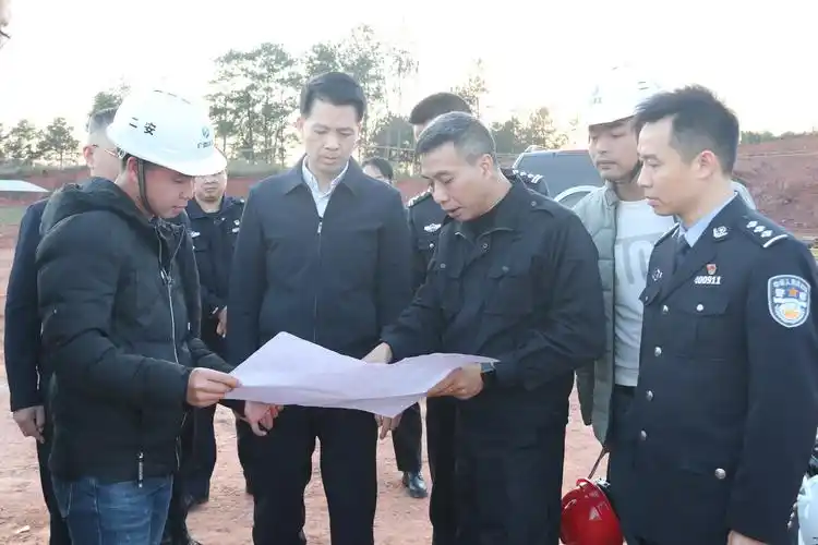 梧州副市长市公安局局长劳高进到藤县调研禁毒整治基层社会治理乡村