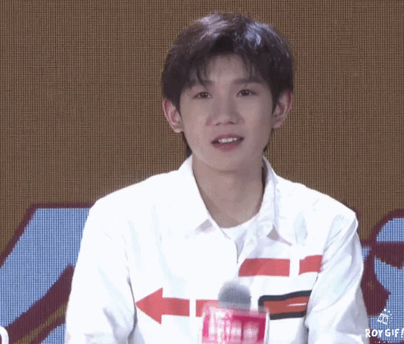 王源今天出席活动的精修与动图,状态怎么样?