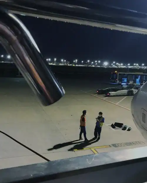 2021年6月21日星期一夜晚的首都机场