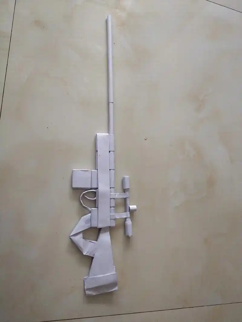awm枪 历经一个多小时,用十四张a4纸手工制作#请开始你 - 抖音