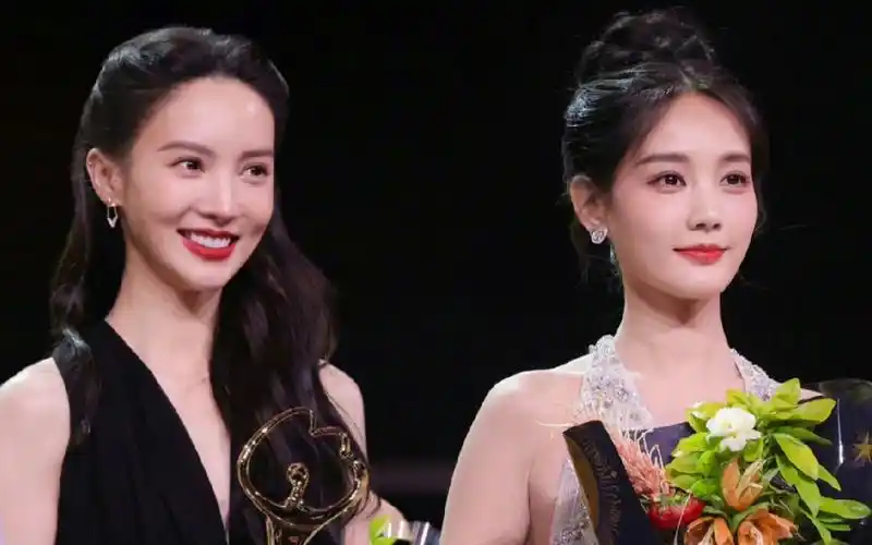 【金晨x李一桐】微博之夜|我们一起领奖啦|多角度记录