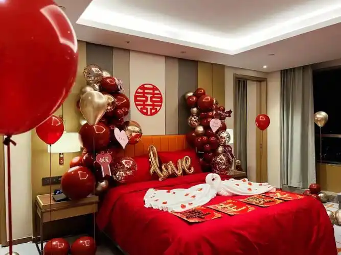 酒店婚房布置