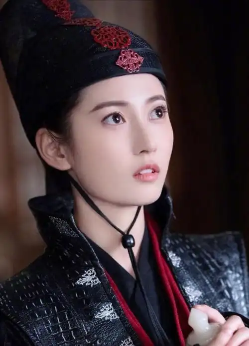 女扮男装",我只喜欢这几位,英气十足,颜值在线|迪丽热巴|陈瑶|现代装