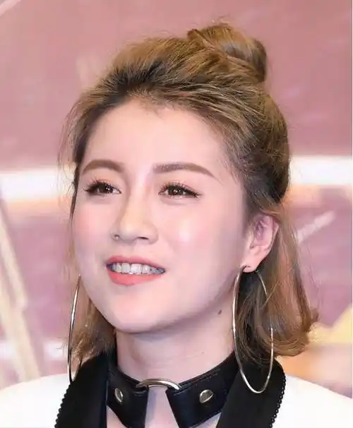 她才是人生赢家,参加"中国好声音"未夺冠,却嫁给爱奇艺副总裁_李嘉格