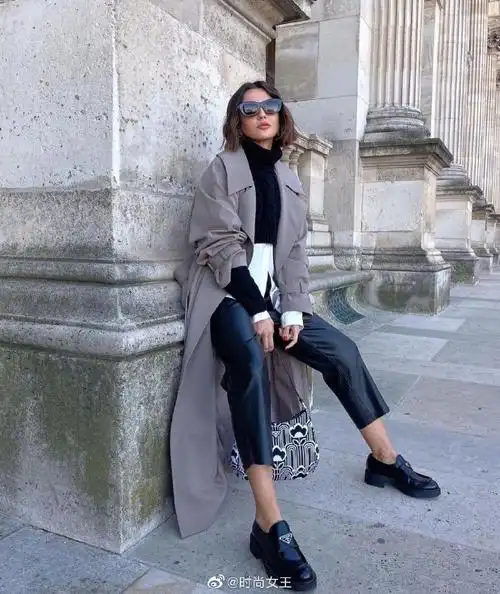 时尚街拍##时尚穿搭#欧美时尚博主的秋冬街头look更新|将西装和媚呢