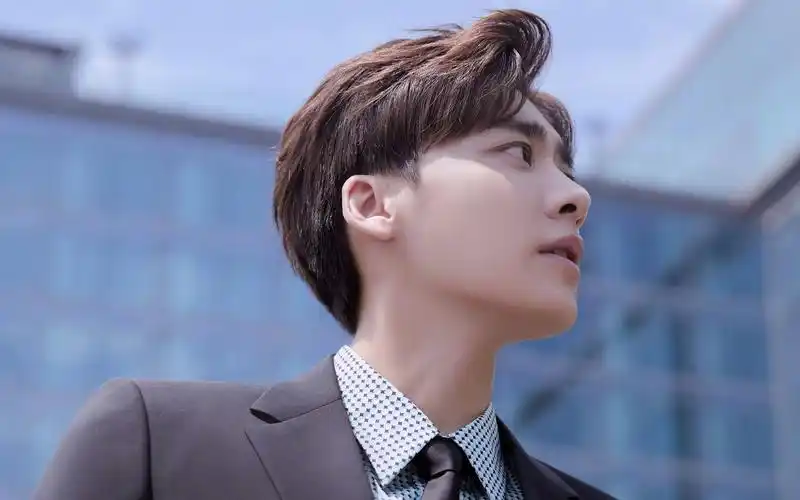 【微博电视剧】李易峰带货式安利号手