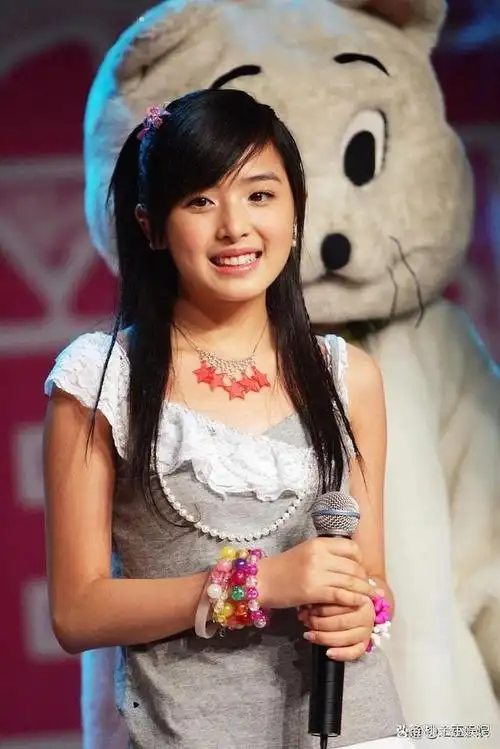 张含韵:36岁依旧少女颜,娱乐圈的"纯欲女神"如何保持青春?