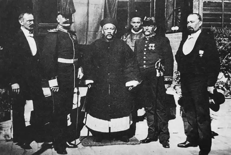 晚清袁世凯照片,图1青葱岁月,图4与母亲合影