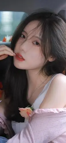 2021最流行的壁纸图片女生流行壁纸分享