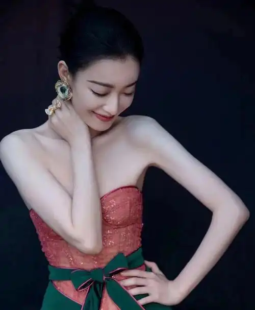 倪妮绝美好看的妆容造型