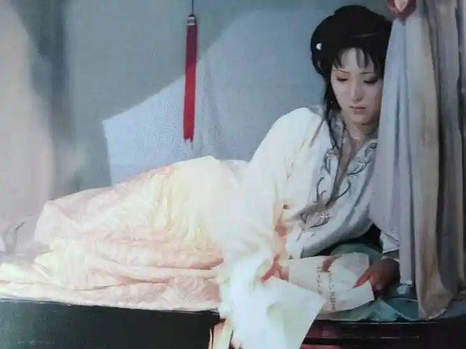 陈晓旭版红楼梦林黛玉 陈晓旭版林黛玉还原度有多高1984年中央台筹备