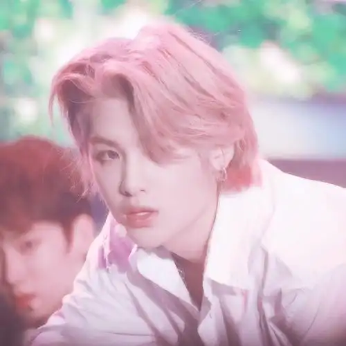 黄明昊头像作图不易二转请表明出处:堆糖.猫辞奶奶