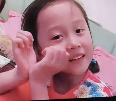 刘雨昕超话#刘雨昕2023仙那度巡回演唱会##刘雨昕童年照#小雨昕的