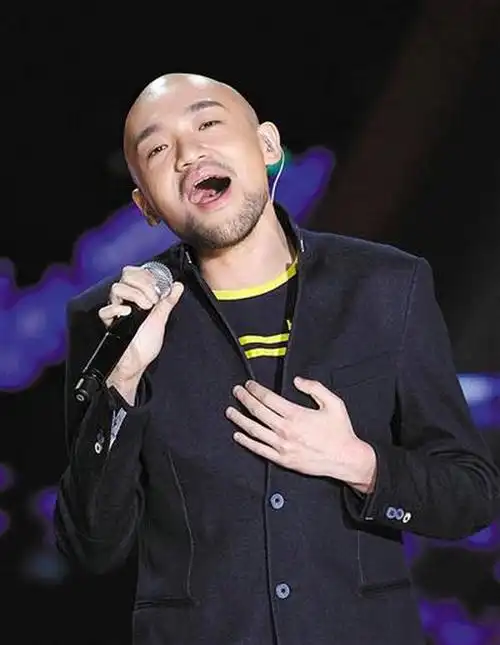 李代沫改头换面再登好声音但一开口就被识破不是本人