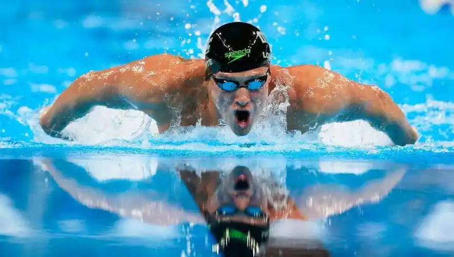 从多动症到奥运冠军——只要跳下去,他就是世界纪录_菲尔普斯