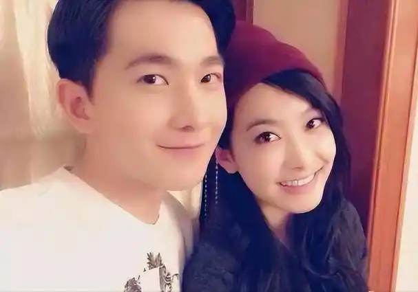 与李沁谈恋爱,和宋茜传同居,清冷出尘的杨洋却有5任绯闻女友_乔欣