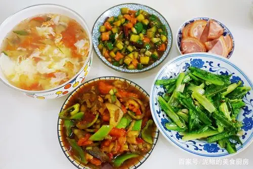 3人晚餐四菜一汤,营养均衡,虽然素了点,但比肉菜还下饭