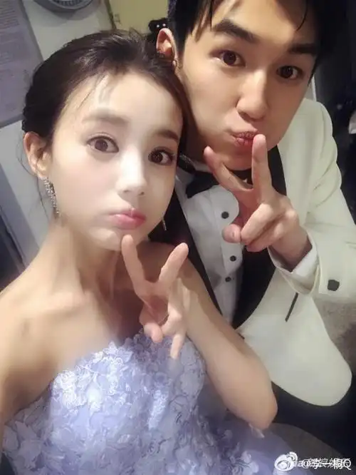 杨旭文微博"表白"李一桐