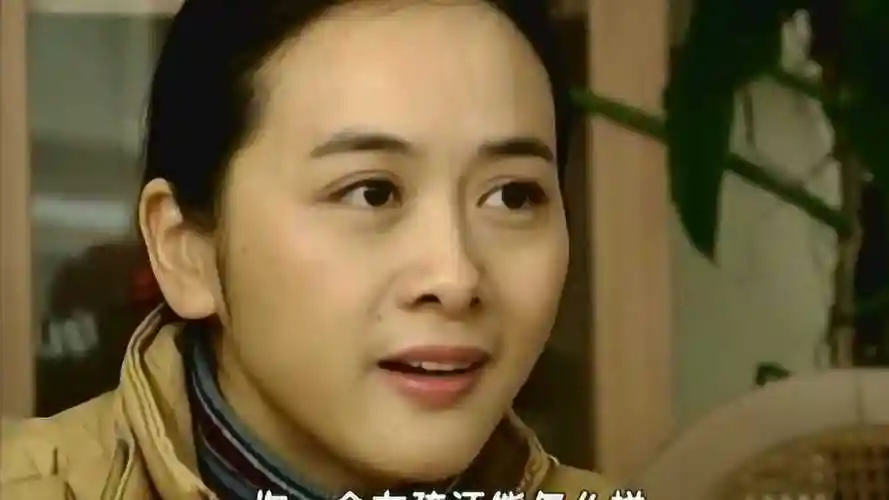 危情实录美女被混混毒打回家后哥哥和嫂子太暖心了感动