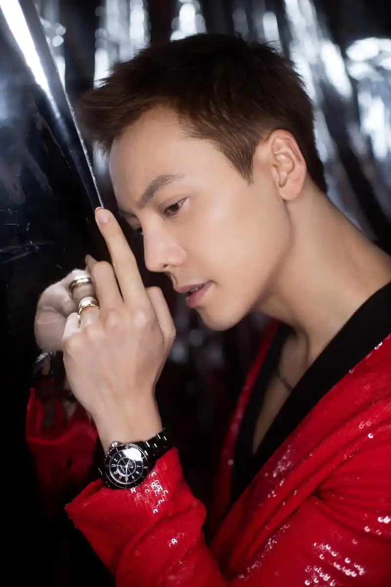 陈伟霆即将出发2020江苏卫视跨年.