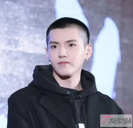 男生最潮寸头短发发型 高颜值寸头男神个个都帅爆了