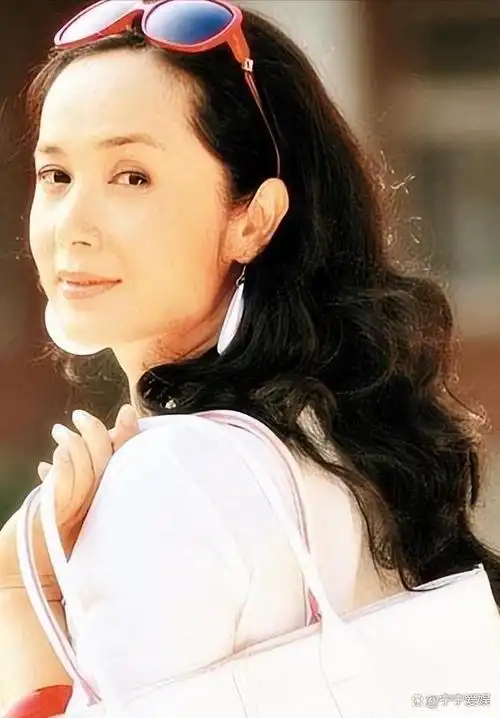 看见蒋雯丽千娇百媚的旧照,才知道顾长卫王全安,为什么相继沦陷