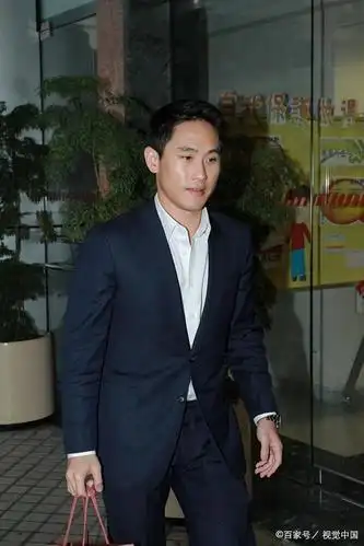 38岁庄士集团阔少庄家彬娶内地女友程新惠,曾与傅明宪9年姐弟恋