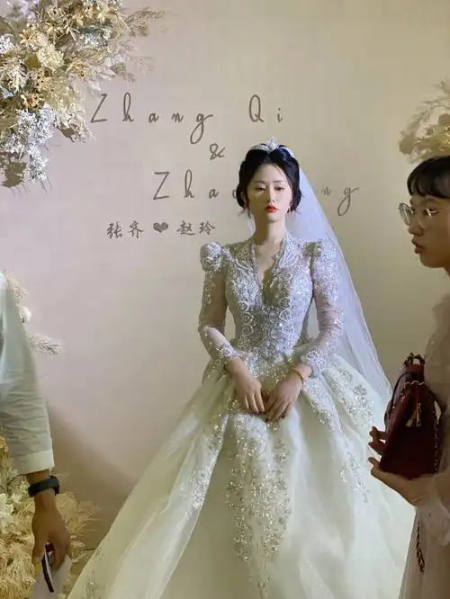 原来今天是李沁结婚呀