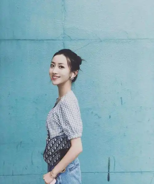 佳依--腾讯体育nba女主播