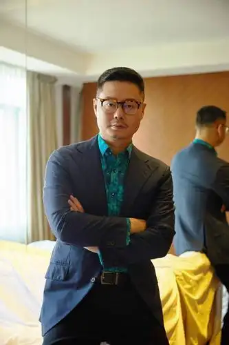 《非常替身》由广州禾优影业出品,开心麻花新锐导演杨沅翰出品的喜剧