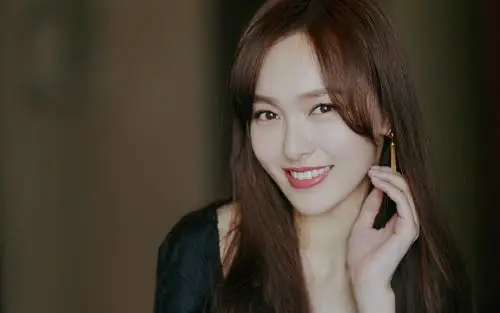 唐嫣性感露肩礼服写真图片壁纸