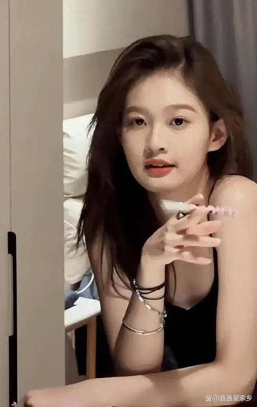 王思聪真会玩带4个女伴现身澳门其中一位还是前女友慎婕闺蜜