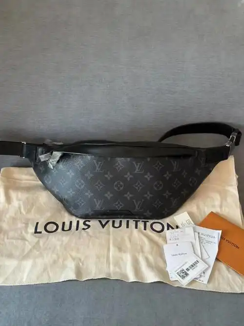 已绝版全新lvdiscovery黑曜石黑花大号腰包