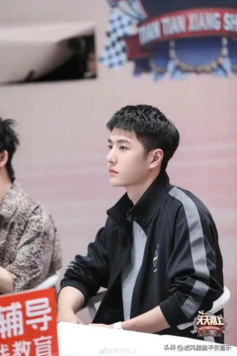 寸头男孩 #王一博 #向全世界安利王一博 #中国顶尖舞者推 - 抖音