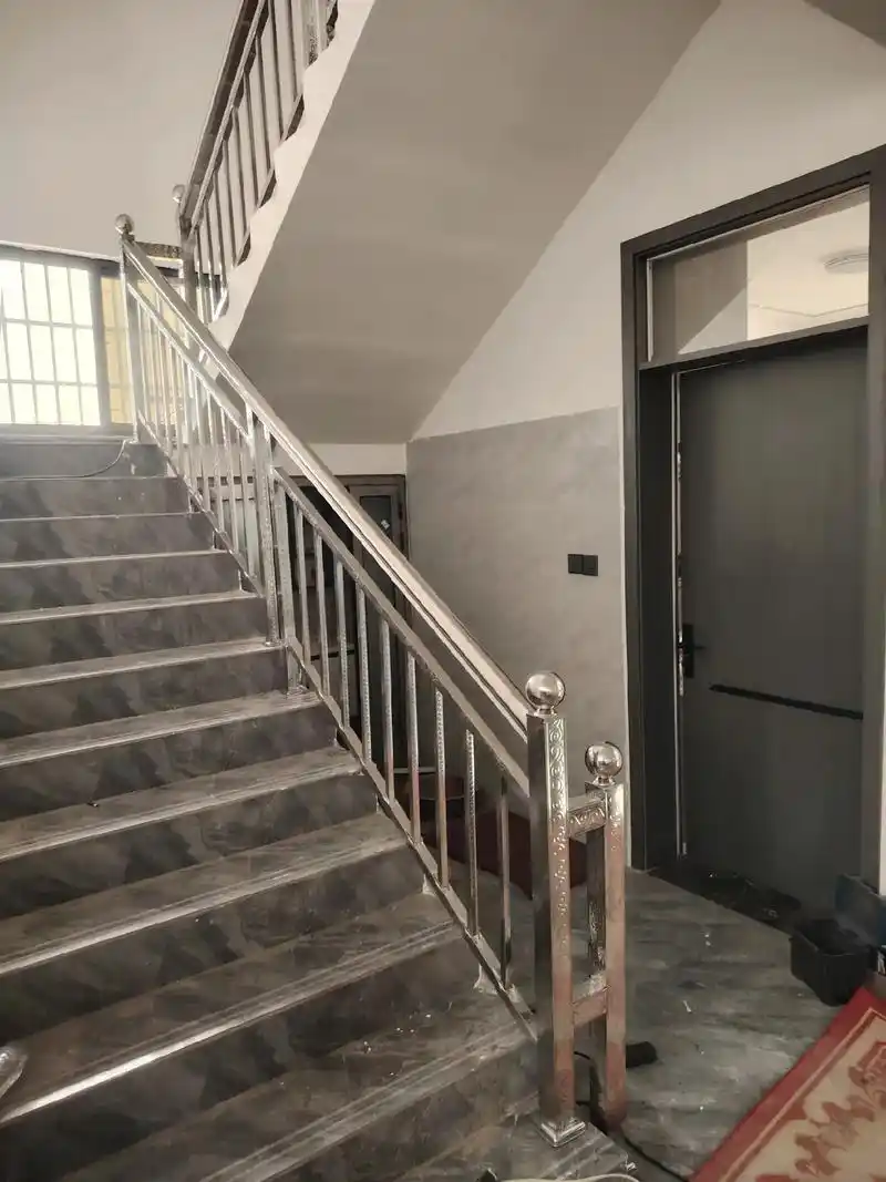 方管不锈钢扶手 - 抖音