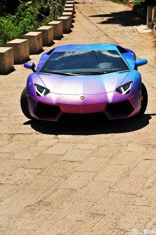 帝都土豪的大玩具 首辆星空兰博基尼lp700亮相