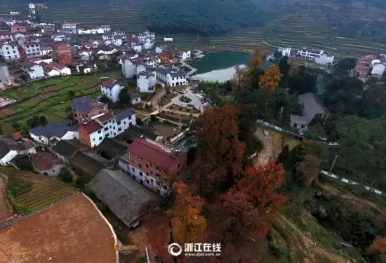 浙江武义原生态古村嵌在半山腰