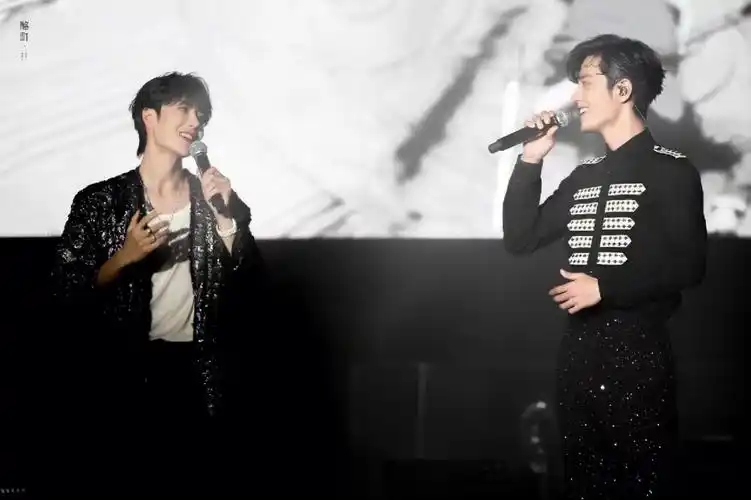 博肖壁纸520快乐