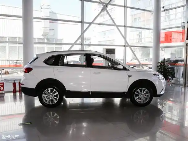 北汽幻速新款s6正式上市8.88万元起售