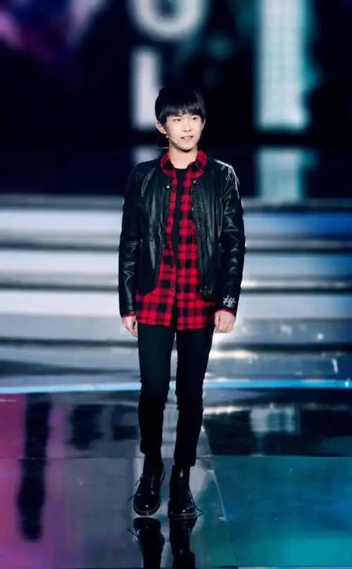 易烊千玺 #舞蹈担当易烊千玺 #tfboys 王牌对王牌花絮 高清 帅气靠