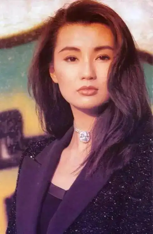 张曼玉1964年9月20日,出生于中国香港,祖籍上海.